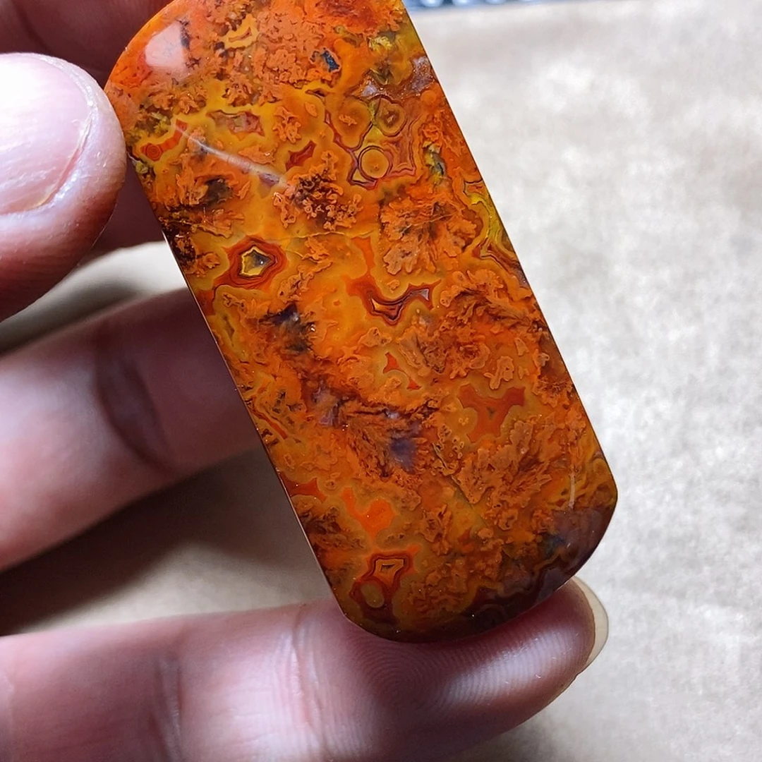 玛瑙/玉髓颈饰未镶嵌悟*