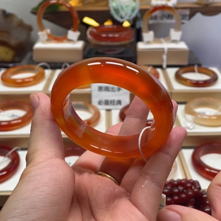 玛瑙/玉髓未镶嵌手镯