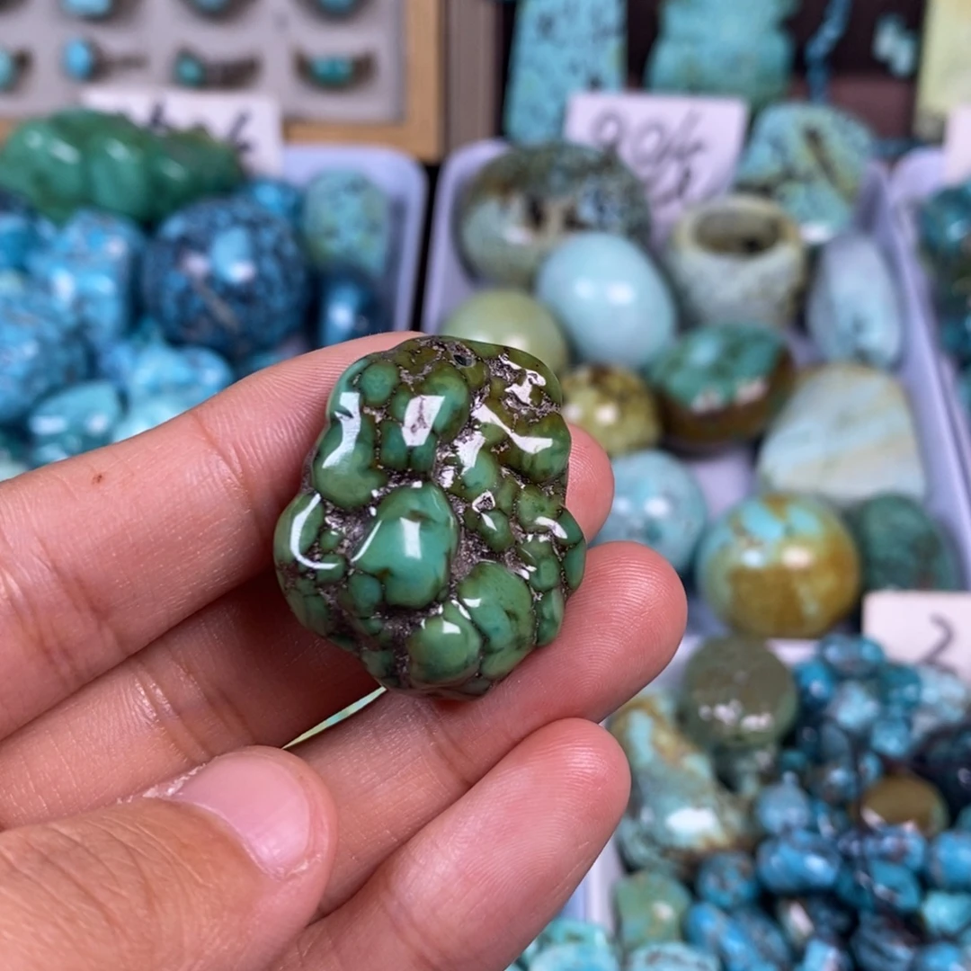 绿松石未镶嵌颈饰