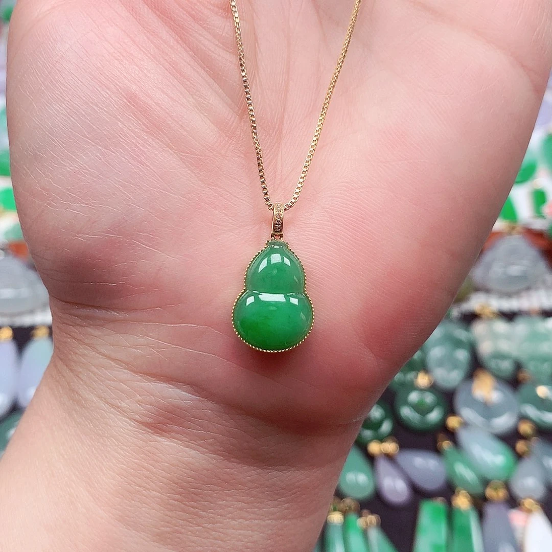 翡翠18K金镶嵌颈饰天然翡翠A货