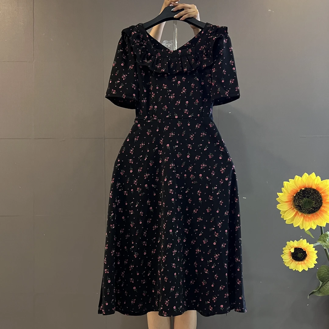 法式复古碎花V领洋气减龄修身显瘦大码连衣裙