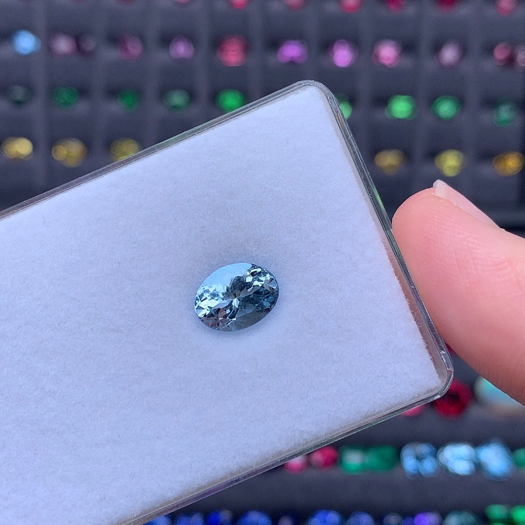 海蓝宝石裸石1.57克拉