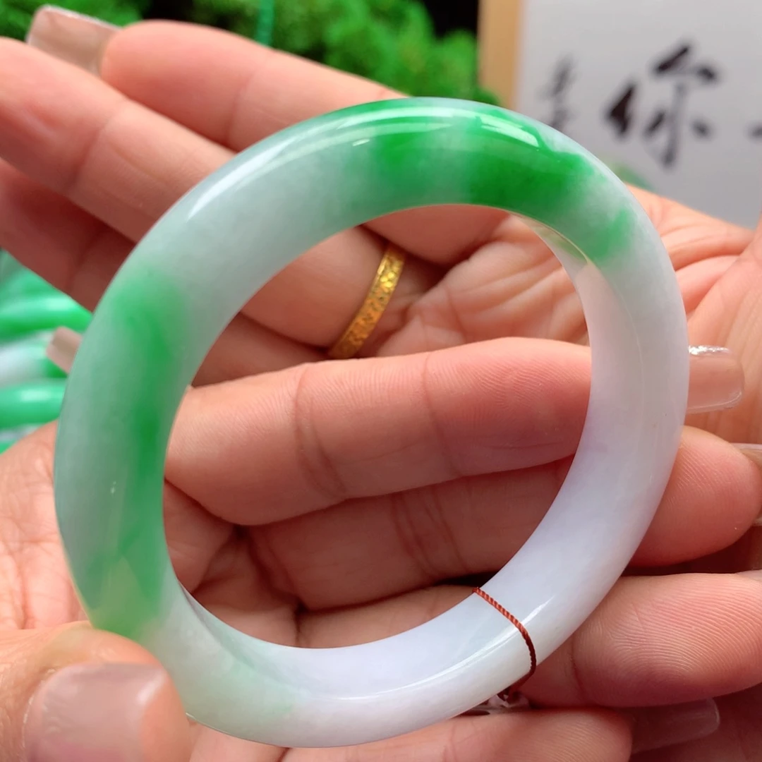 未镶嵌手镯翡翠缅甸