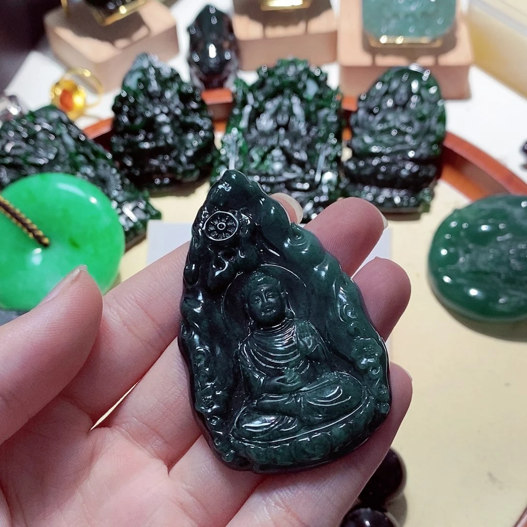 翡翠颈饰未镶嵌翡翠a