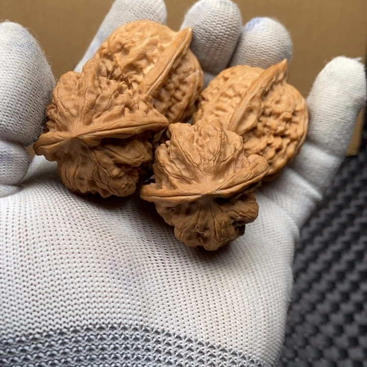 W***e文玩核桃吊坠文玩核桃磐石