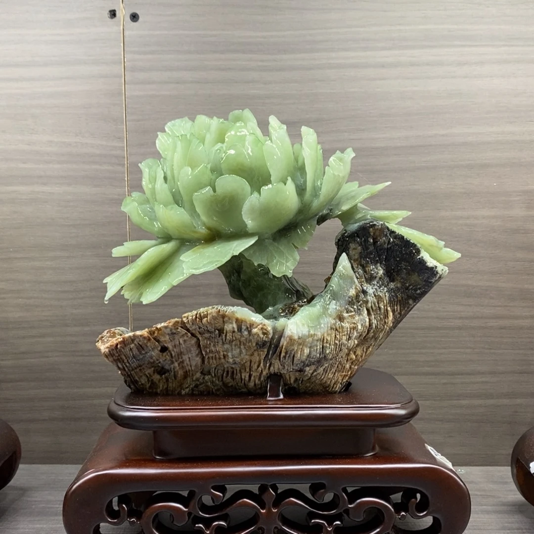 蛇纹石玉未镶嵌珠宝奇石