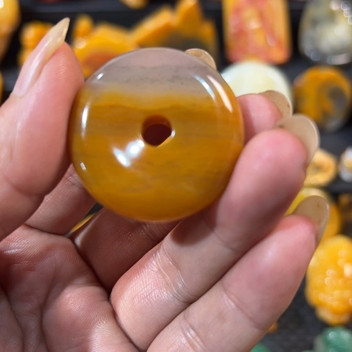 石英质玉（黄龙玉）合金颈饰富*竹