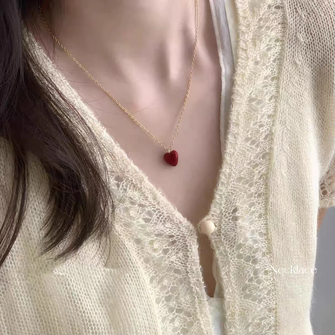 钛钢吊坠 红色桃心项链气质高级感小红心锁骨链桃心吊坠女