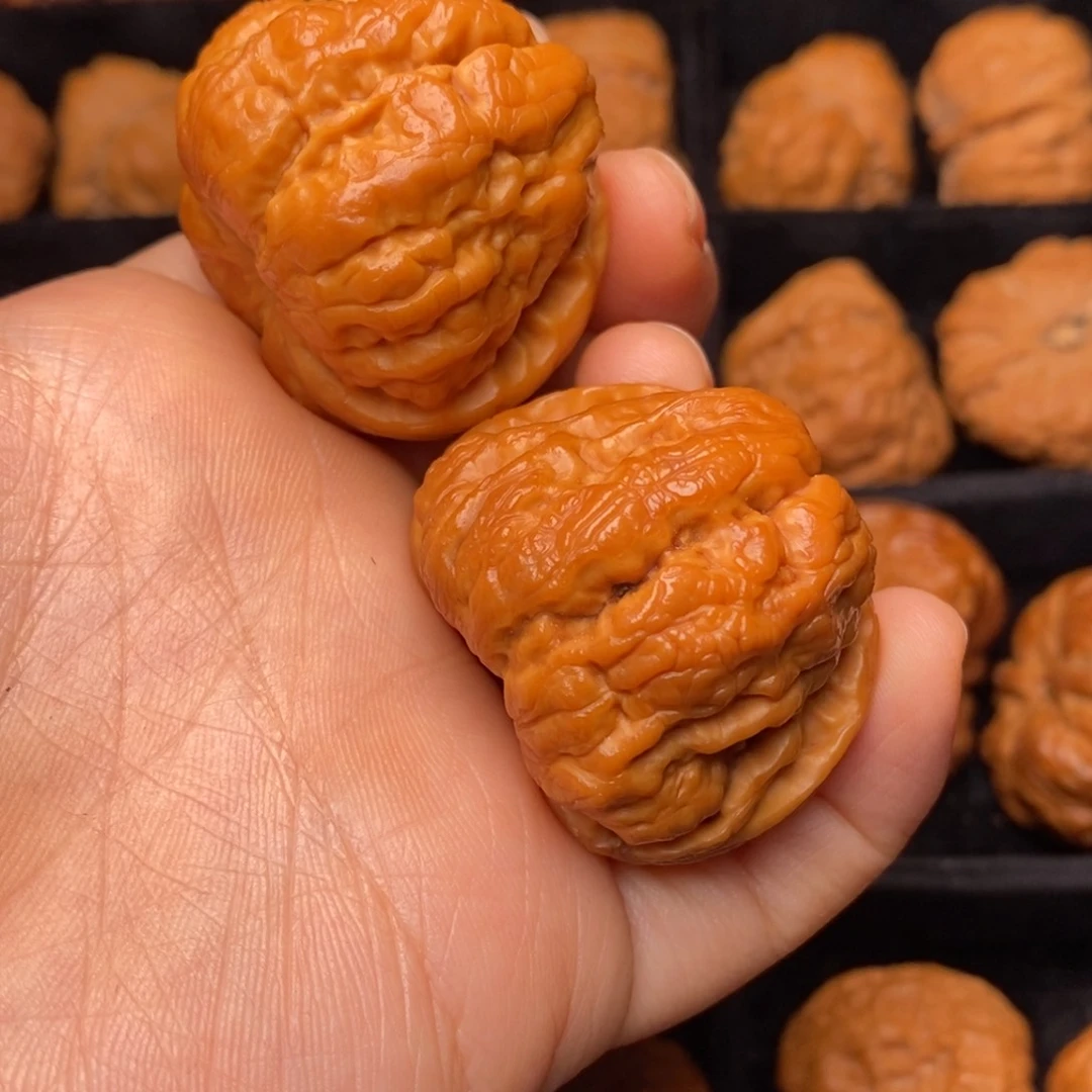 文玩核桃吊坠秦岭野生核桃