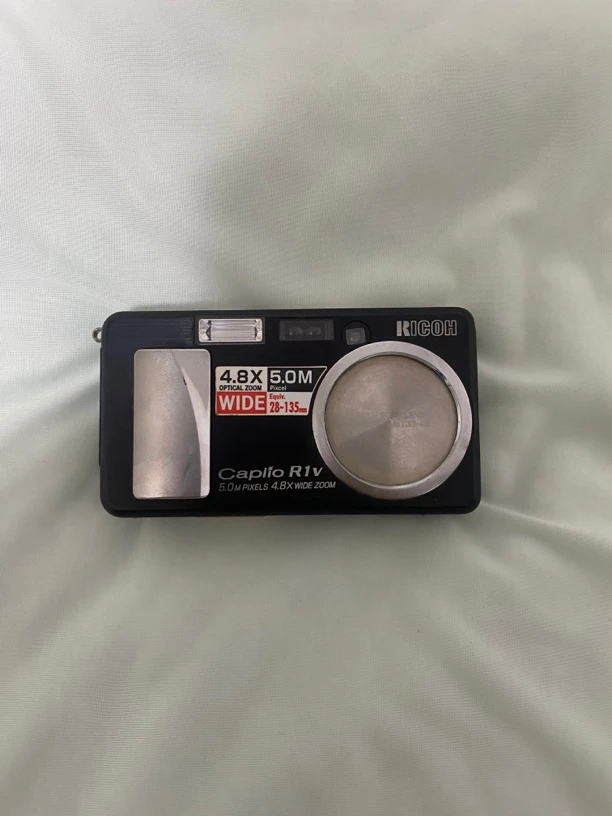 9新 Ricoh/理光 r1v黑色500w像素复古式ccd相机