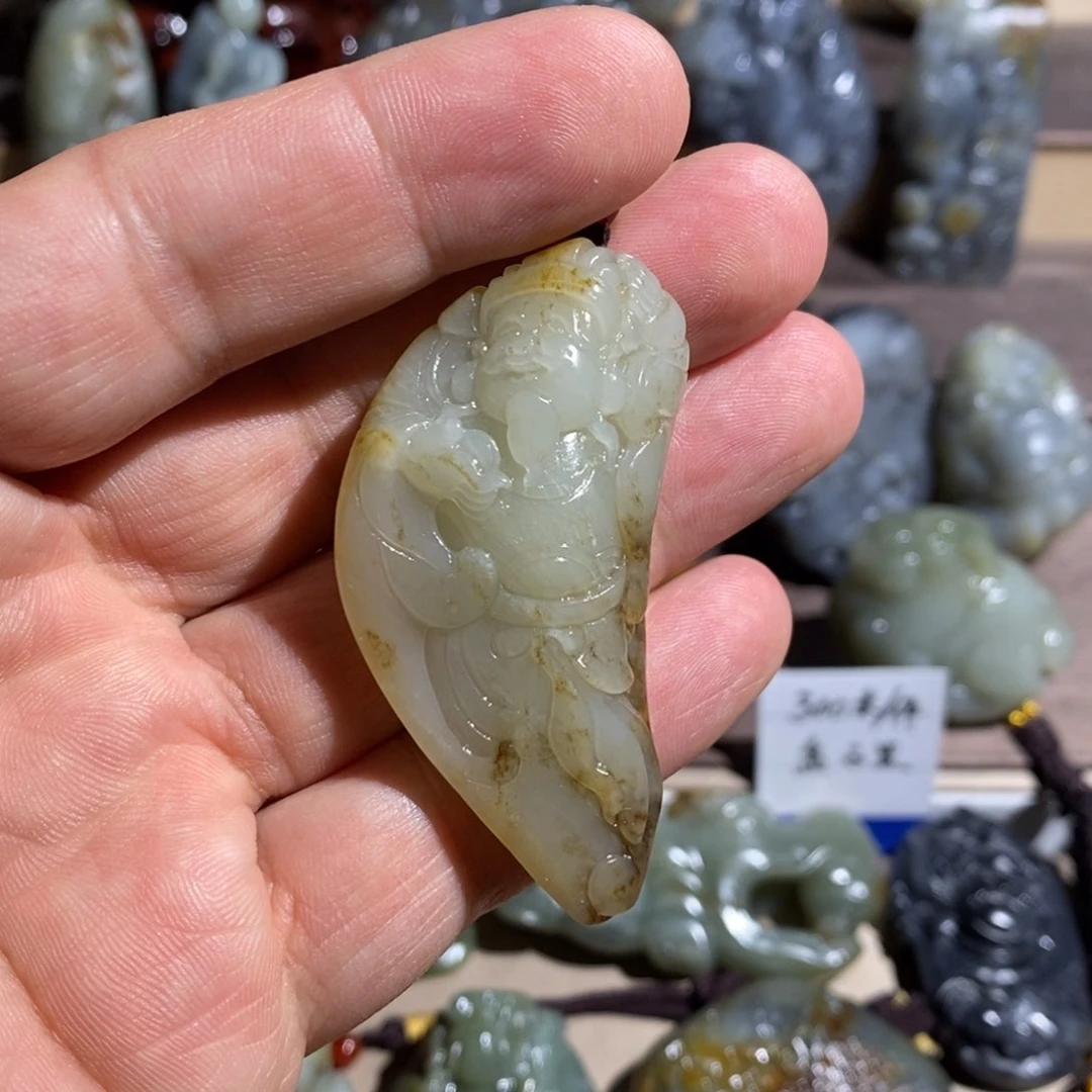 和田玉把件未镶嵌彬*