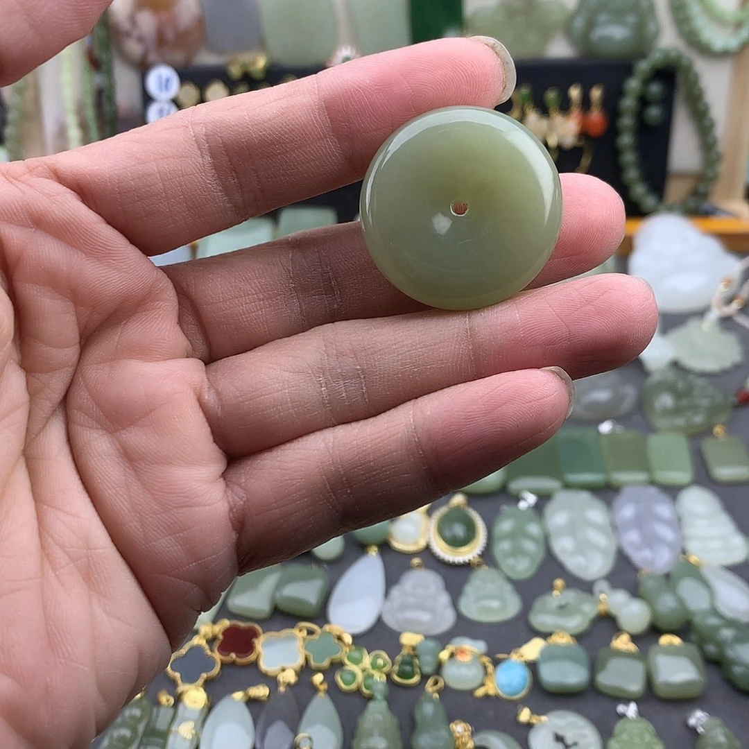 和田玉未镶嵌吊坠(不含链)