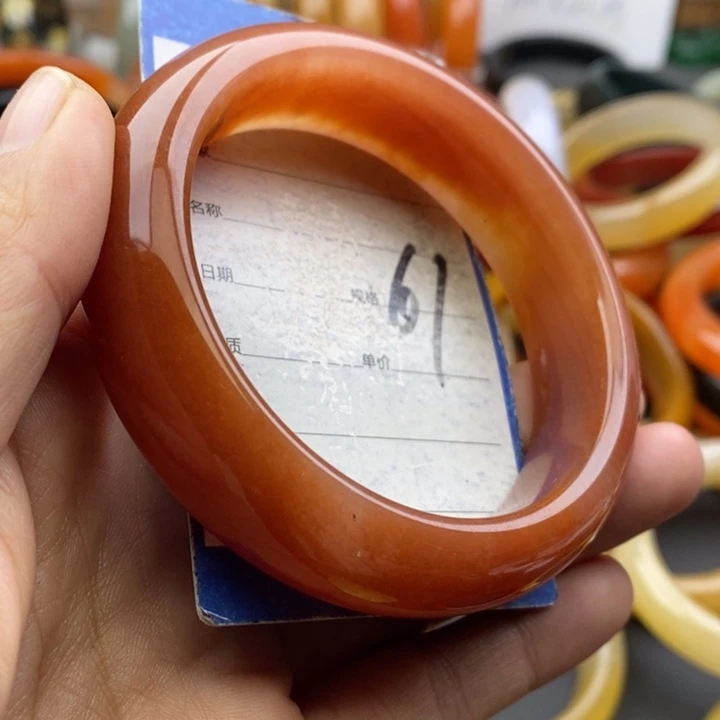 未镶嵌手镯石英质玉