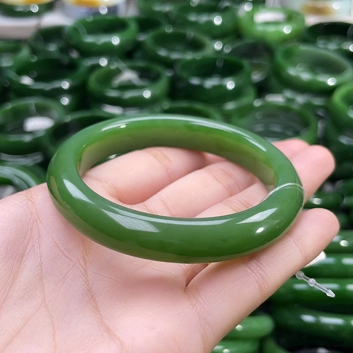 未镶嵌手镯和田玉（碧玉）