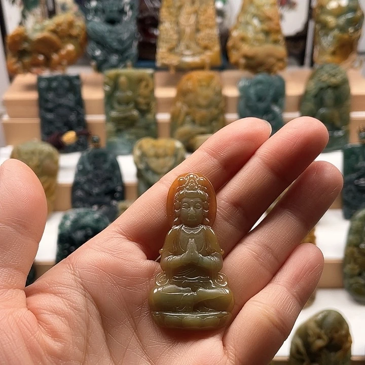 翡翠颈饰未镶嵌天然翡翠A货观音