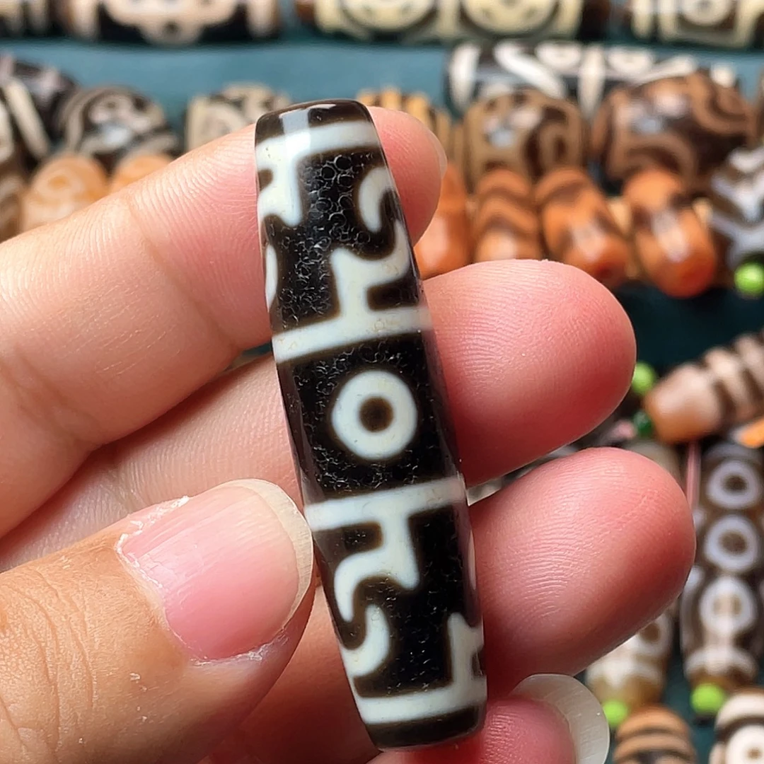 玛瑙/玉髓未镶嵌颈饰古法三眼莲师