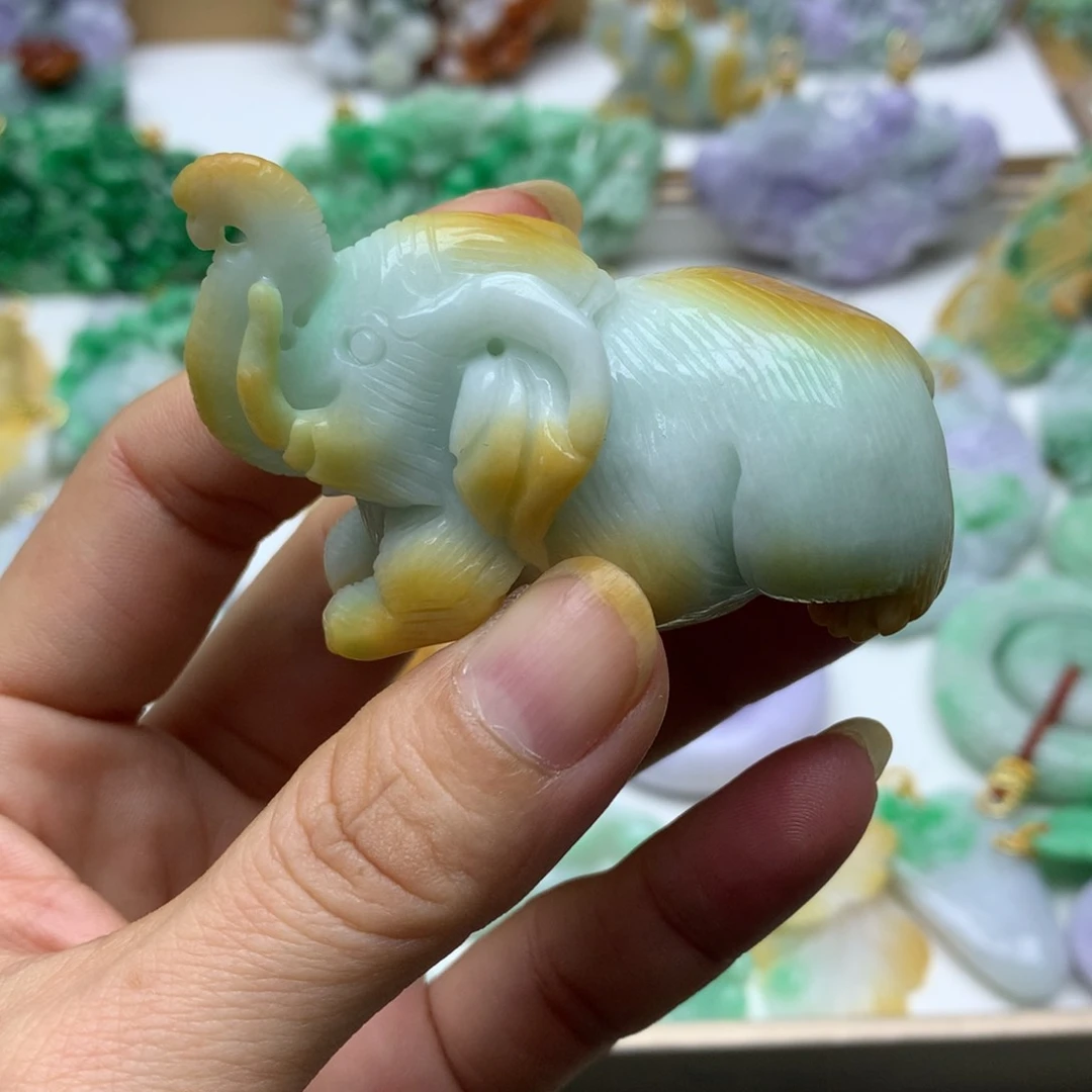 翡翠颈饰未镶嵌翡翠