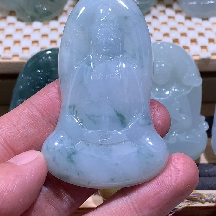 翡翠未镶嵌颈饰/炸/飘花素衣观音