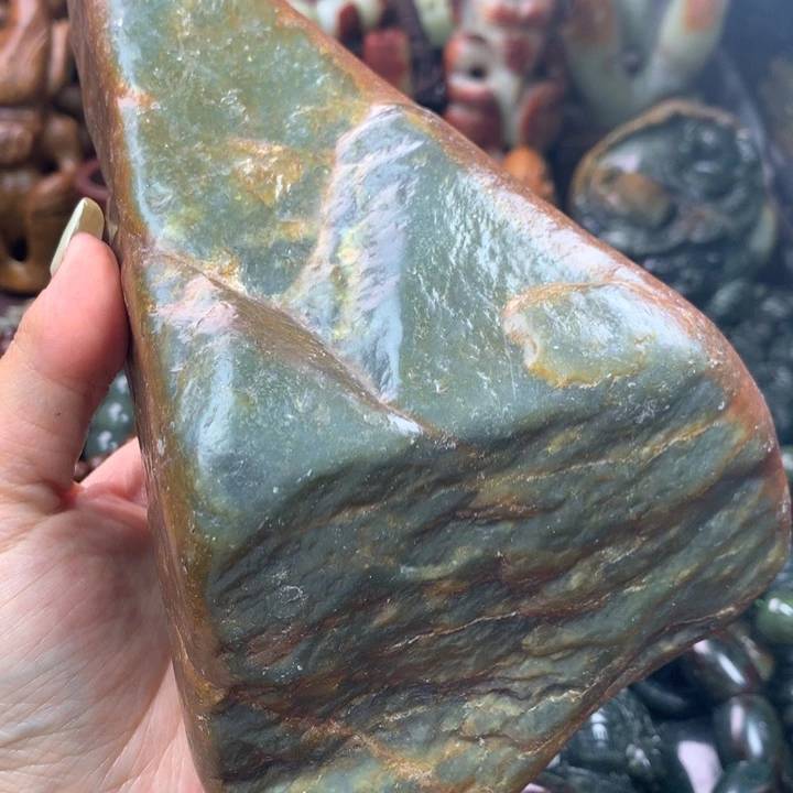 透闪石质玉未镶嵌珠宝奇石