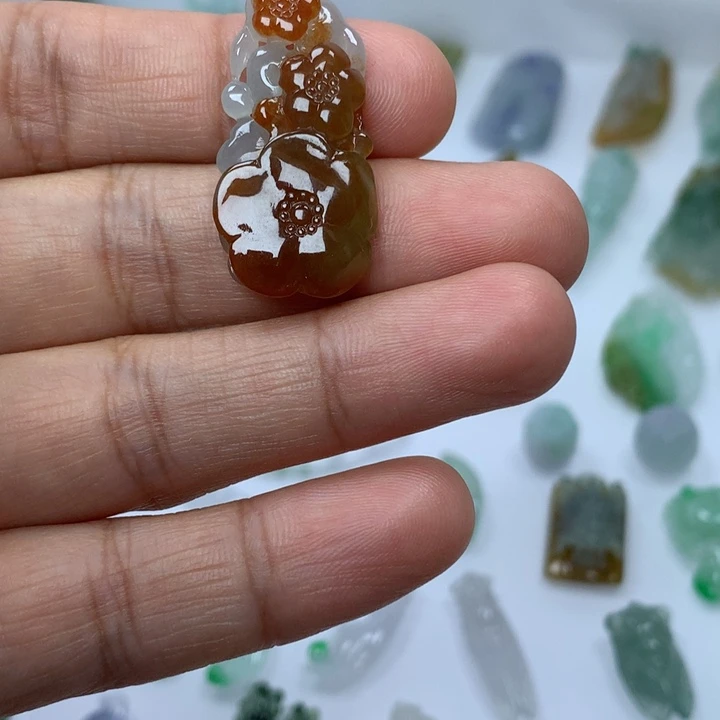 吊坠(不含链)未镶嵌翡翠