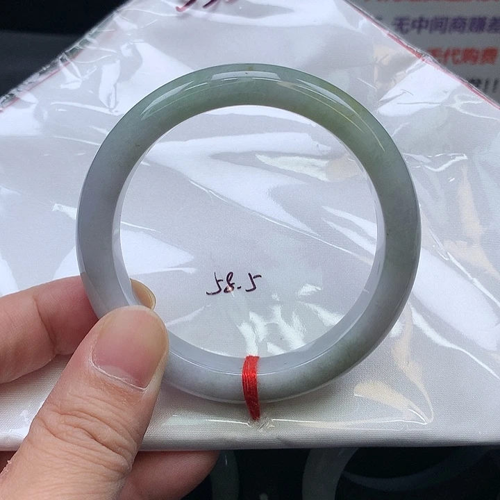 翡翠未镶嵌手镯530