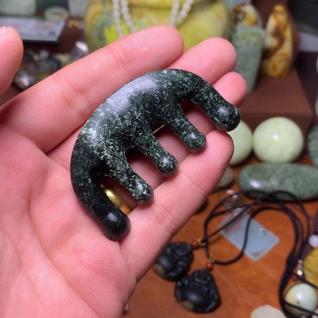 未镶嵌蛇纹石玉颈饰