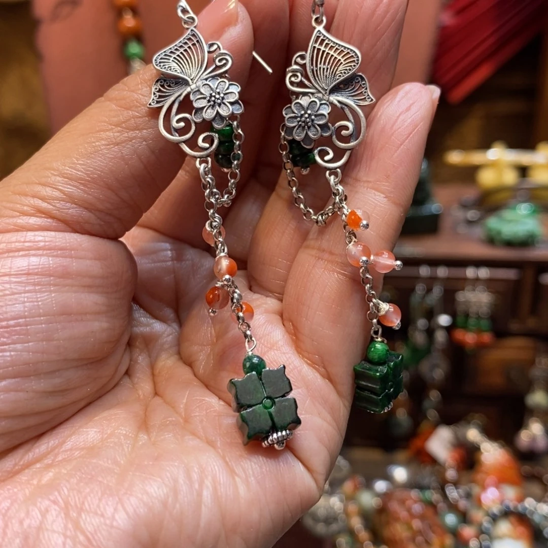 翡翠吊坠(赠链)未镶嵌