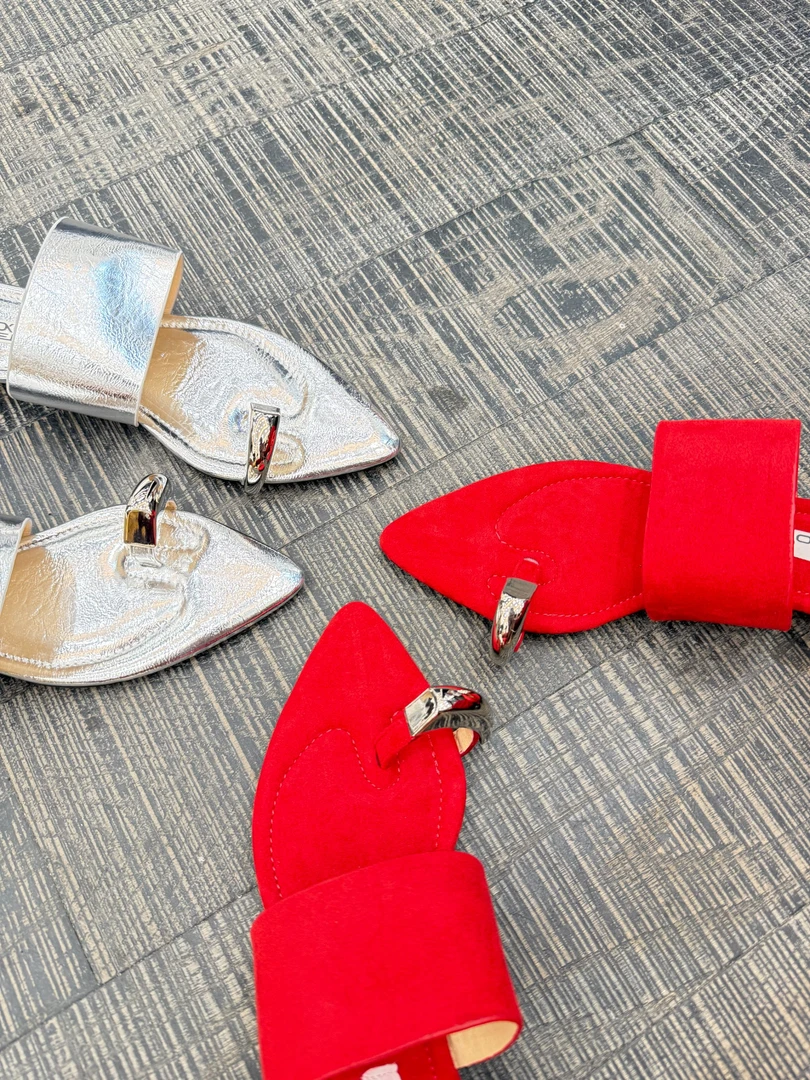 大气元（鞋子）夹指头百搭半拖