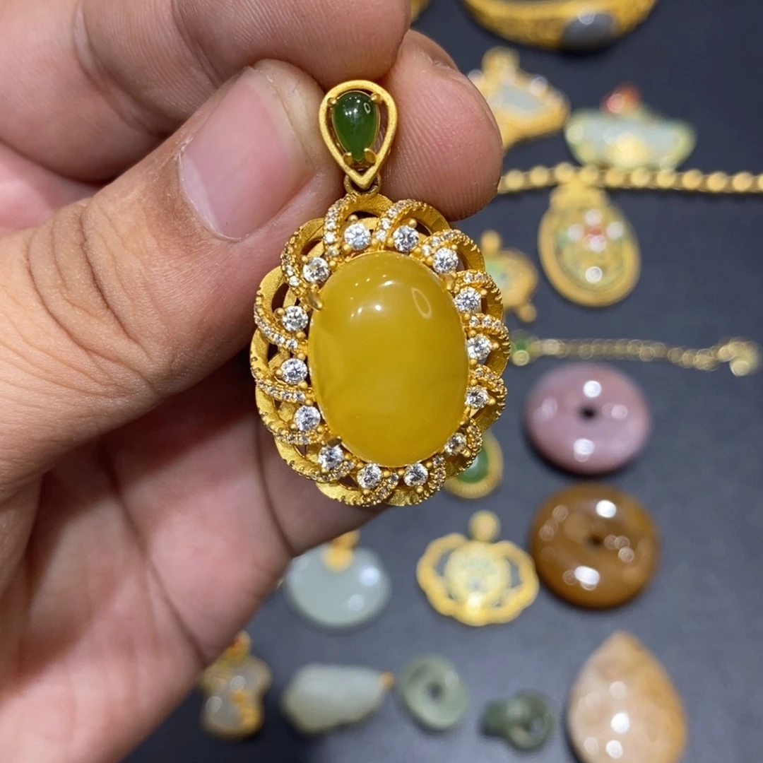 琥珀颈饰银S925镀金镶嵌