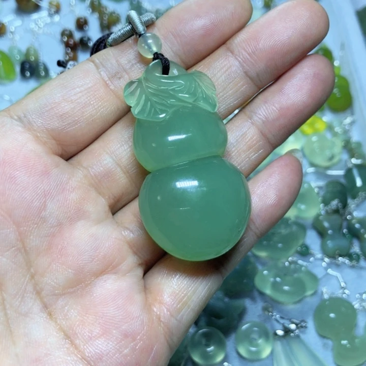 【闪购商品】蛇纹石玉挂件未镶嵌