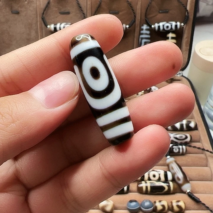 玛瑙/玉髓颈饰未镶嵌过*