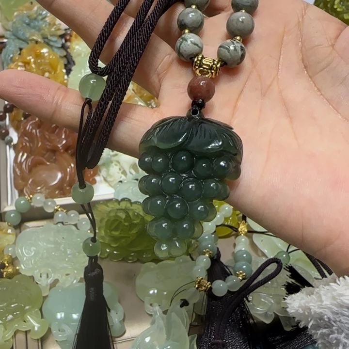 蛇纹石玉吊坠未镶嵌