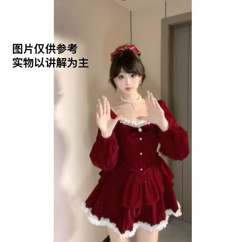 富家千金红色丝绒长袖连衣裙女秋冬季圣诞穿搭公主裙收腰蓬蓬裙子