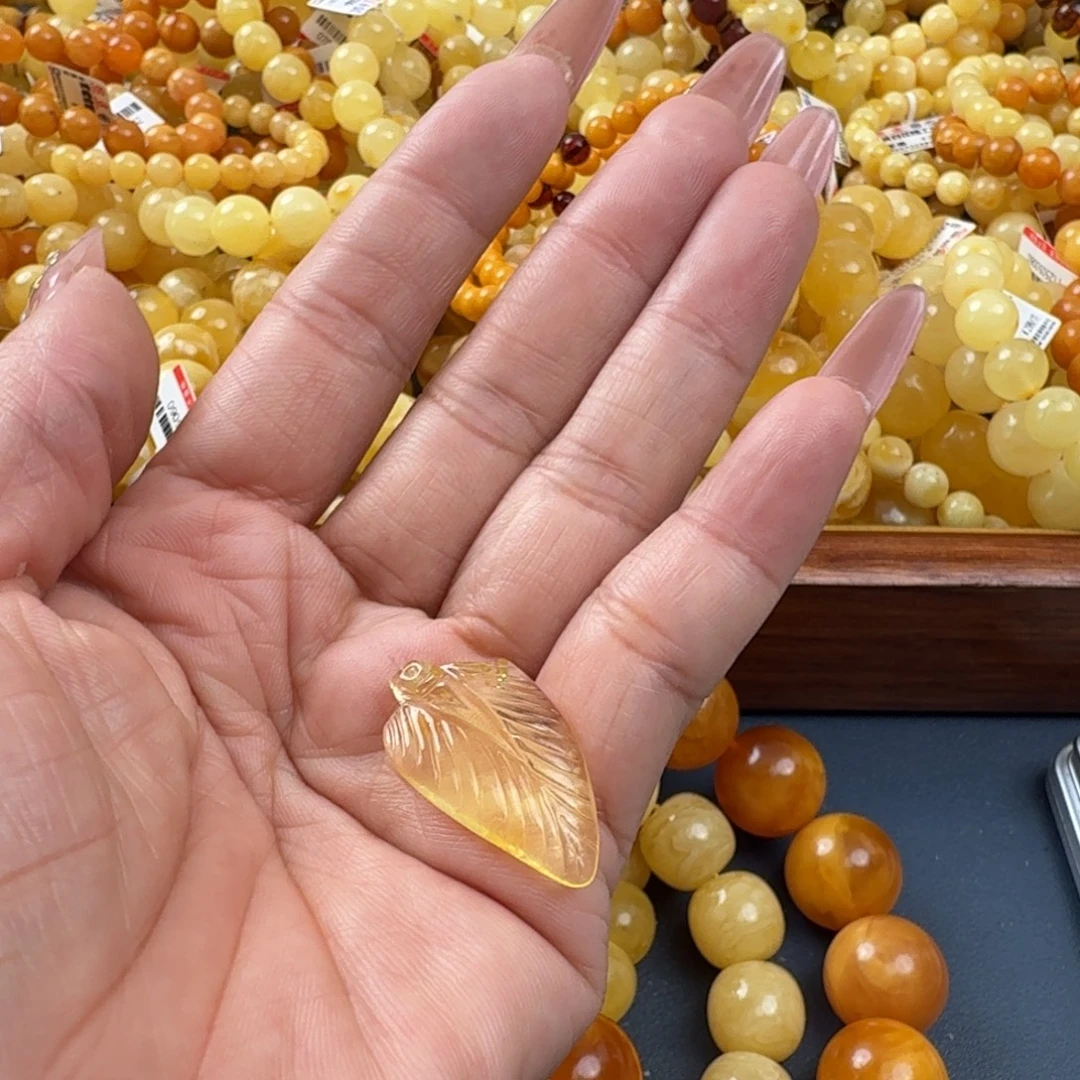 琥珀未镶嵌珠宝奇石