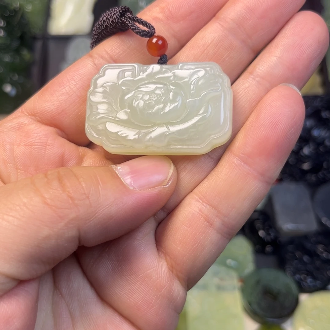 蛇纹石玉未镶嵌吊坠(不含链)