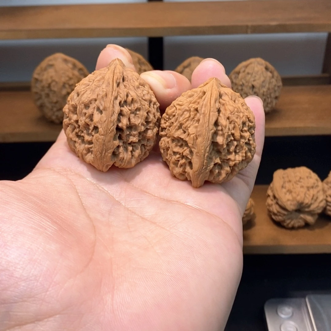 文玩核桃把件40南疆石核桃（桃心桩