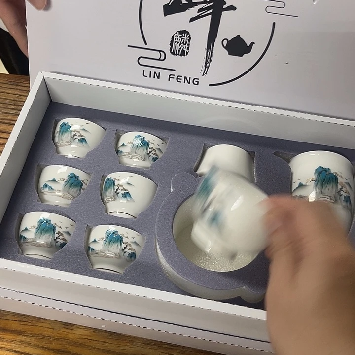 孤品茶具套装等。
