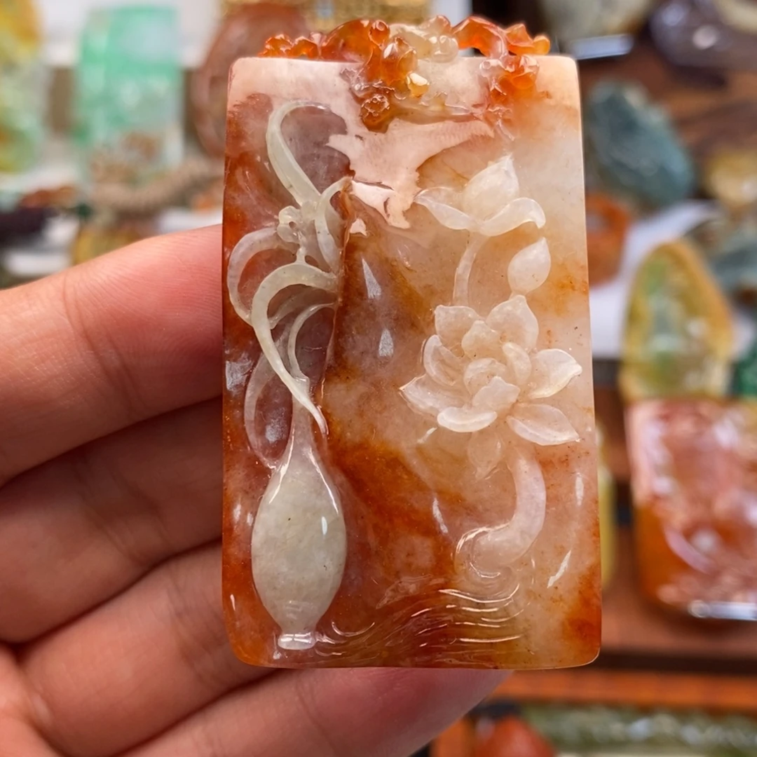 翡翠未镶嵌颈饰四季平安