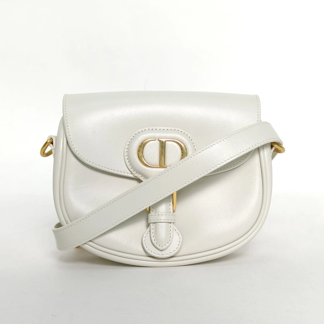 95新 DIOR/迪奥 【娇】Dior Bobby 18 白色皮革C金扣 2023 723459