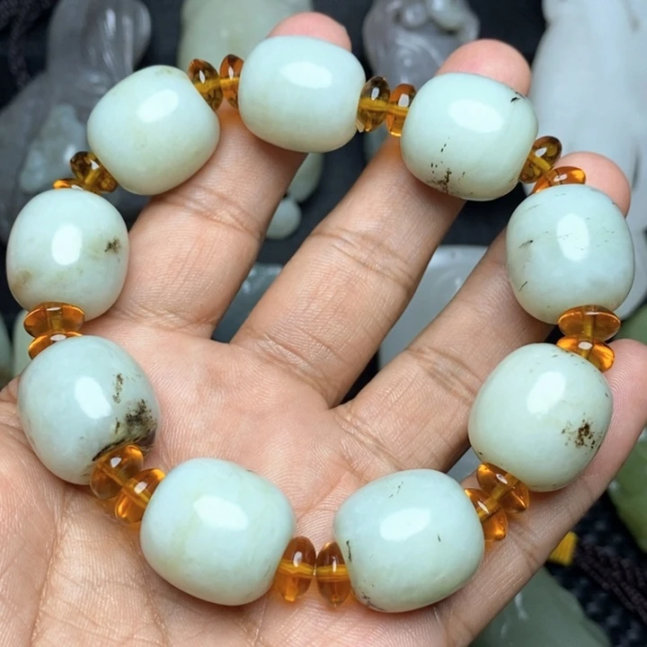 颈饰未镶嵌和田玉