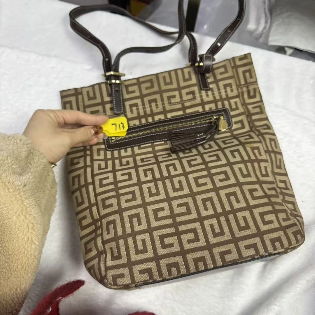 95新 Givenchy/纪梵希 -8  713  xs  /二奢包包