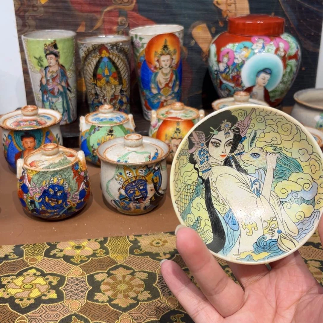 手工手绘龙女普洱杯