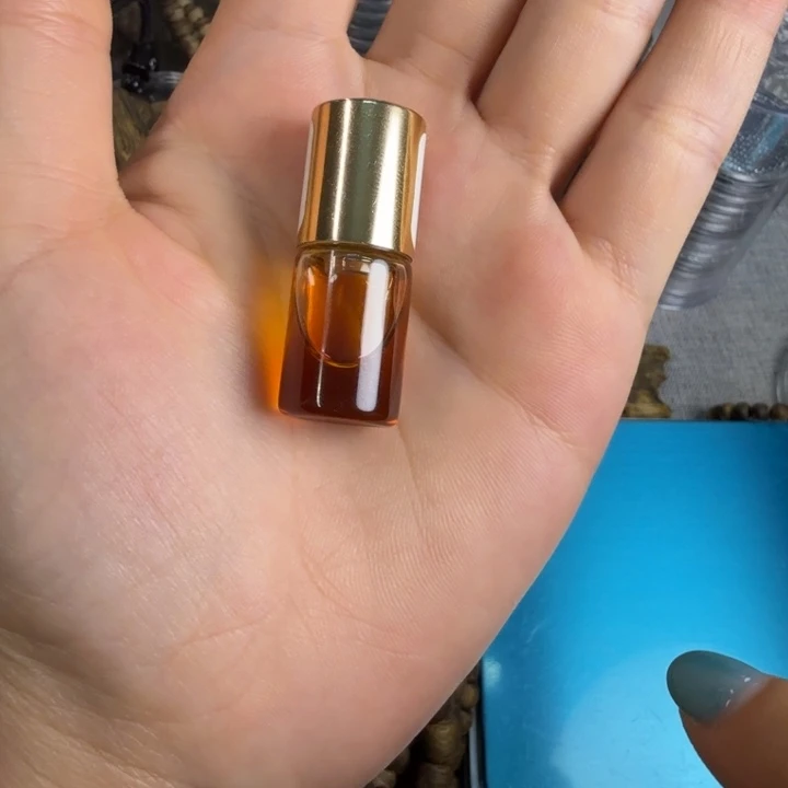 言***语沉香碎屑沉香莺歌绿奇楠瓶子2克