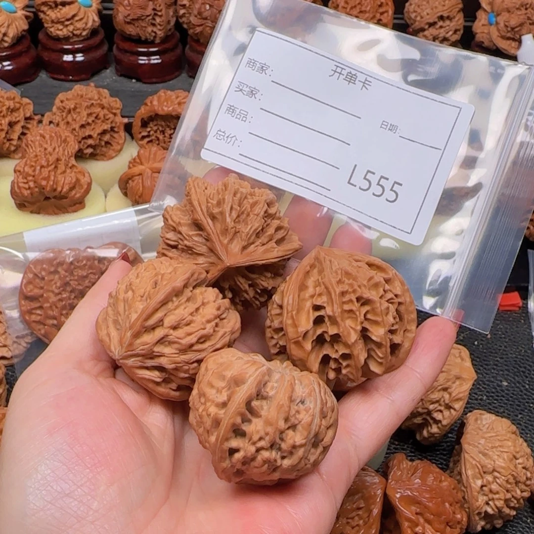 猴头核桃把件勤***?46九龙筋三棱，41粗筋三棱