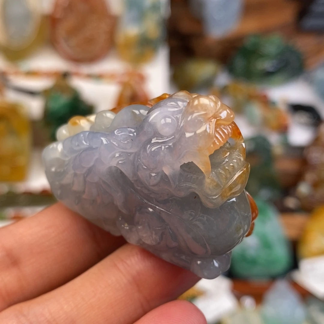 颈饰未镶嵌翡翠缅甸天然翡翠双色飞天貔貅