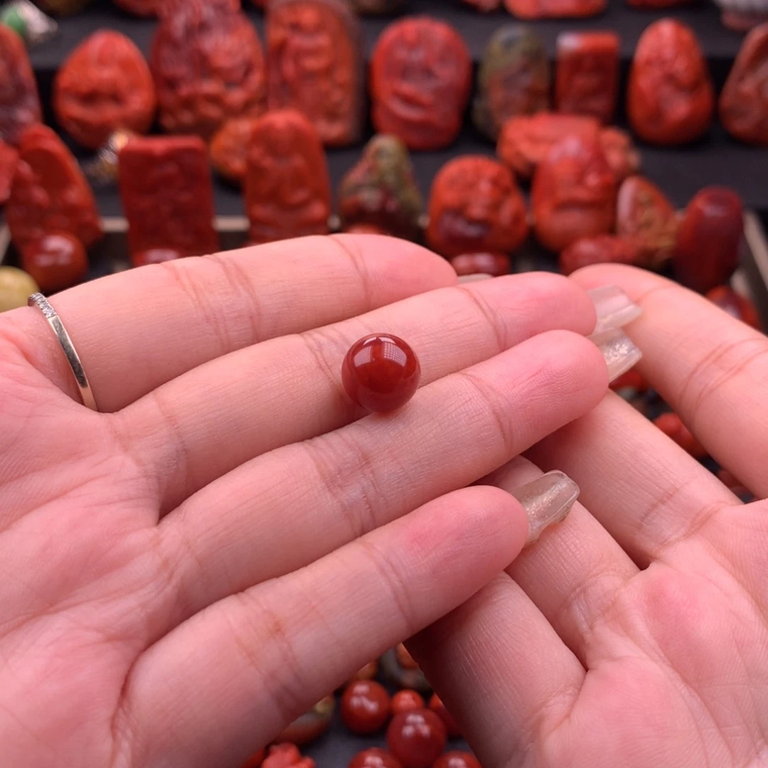 南红玛瑙南红川料原矿圆珠10.3mm未镶嵌小**?