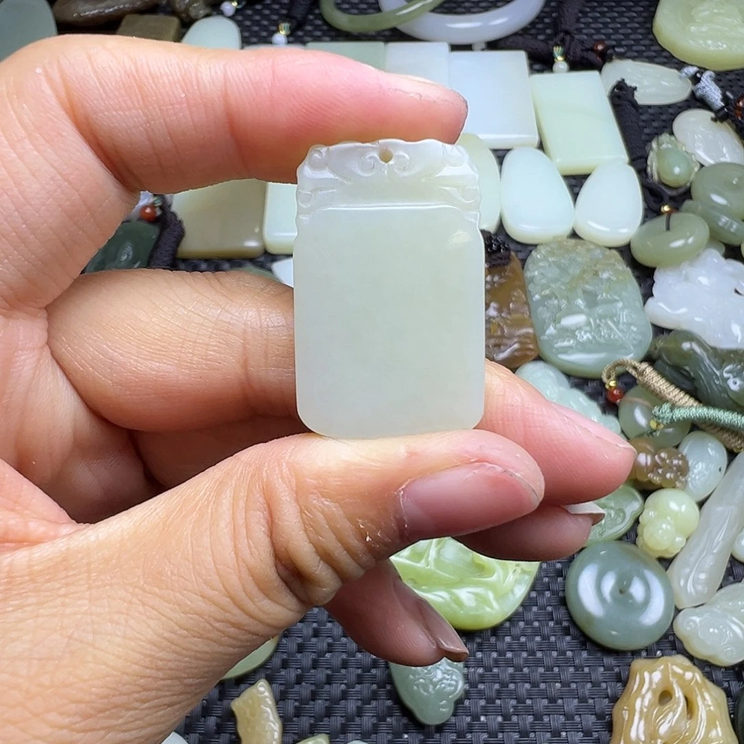 和田玉未镶嵌吊坠(不含链)