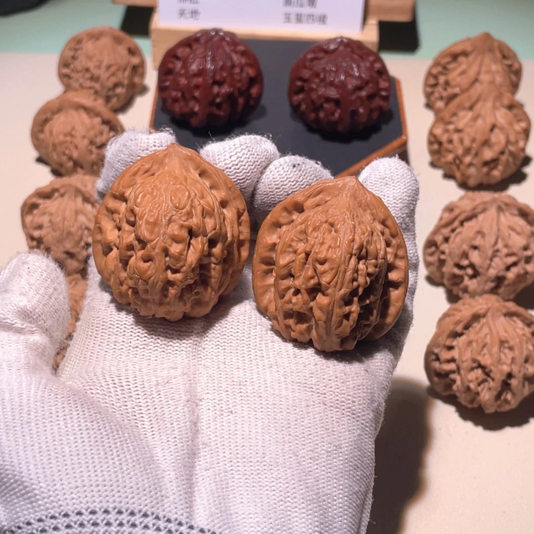 馬****把件文玩核桃37 40 赤龙鸡心 5987