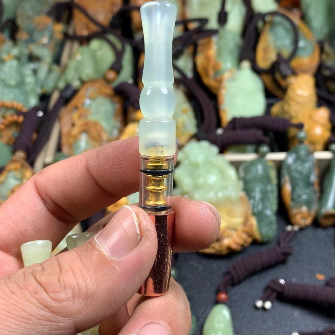 蛇纹石玉颈饰合金鑫****爽