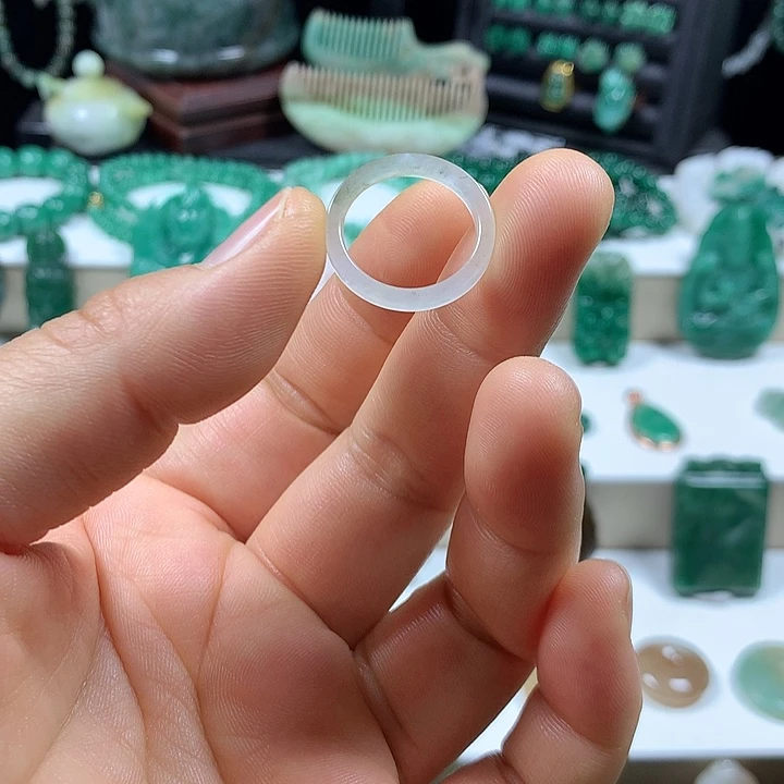 未镶嵌独山玉颈饰